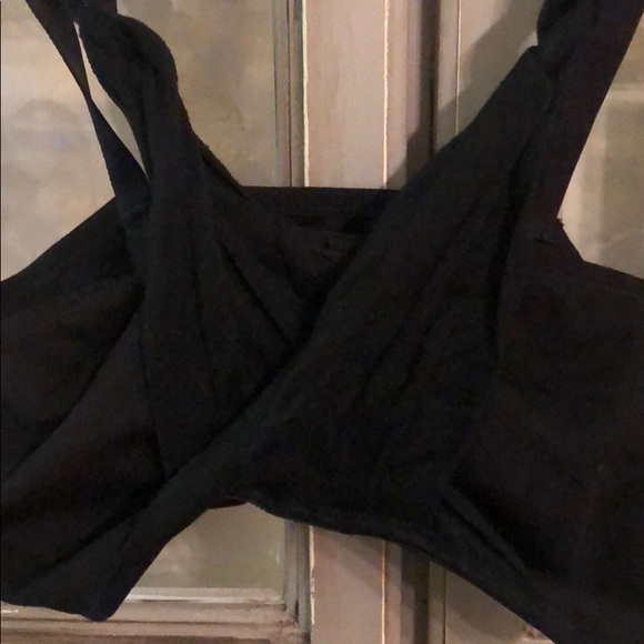 Cute crop top - Picture 2 of 3